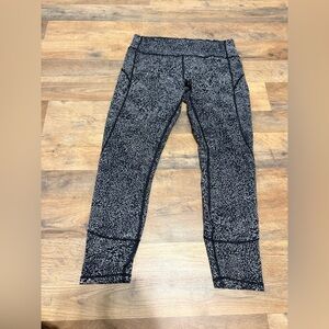 Lululemon Black Gray Speckled High Rise Leggings Size 6 | 25” Inseam